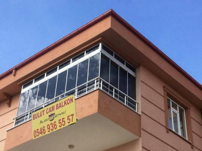 Cam Balkon