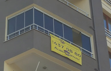 Cam Balkon